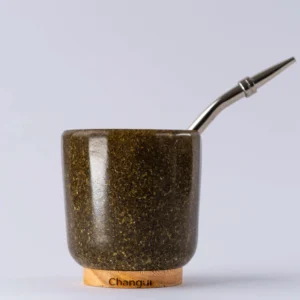 Mate reciclado con bombilla y yerbera